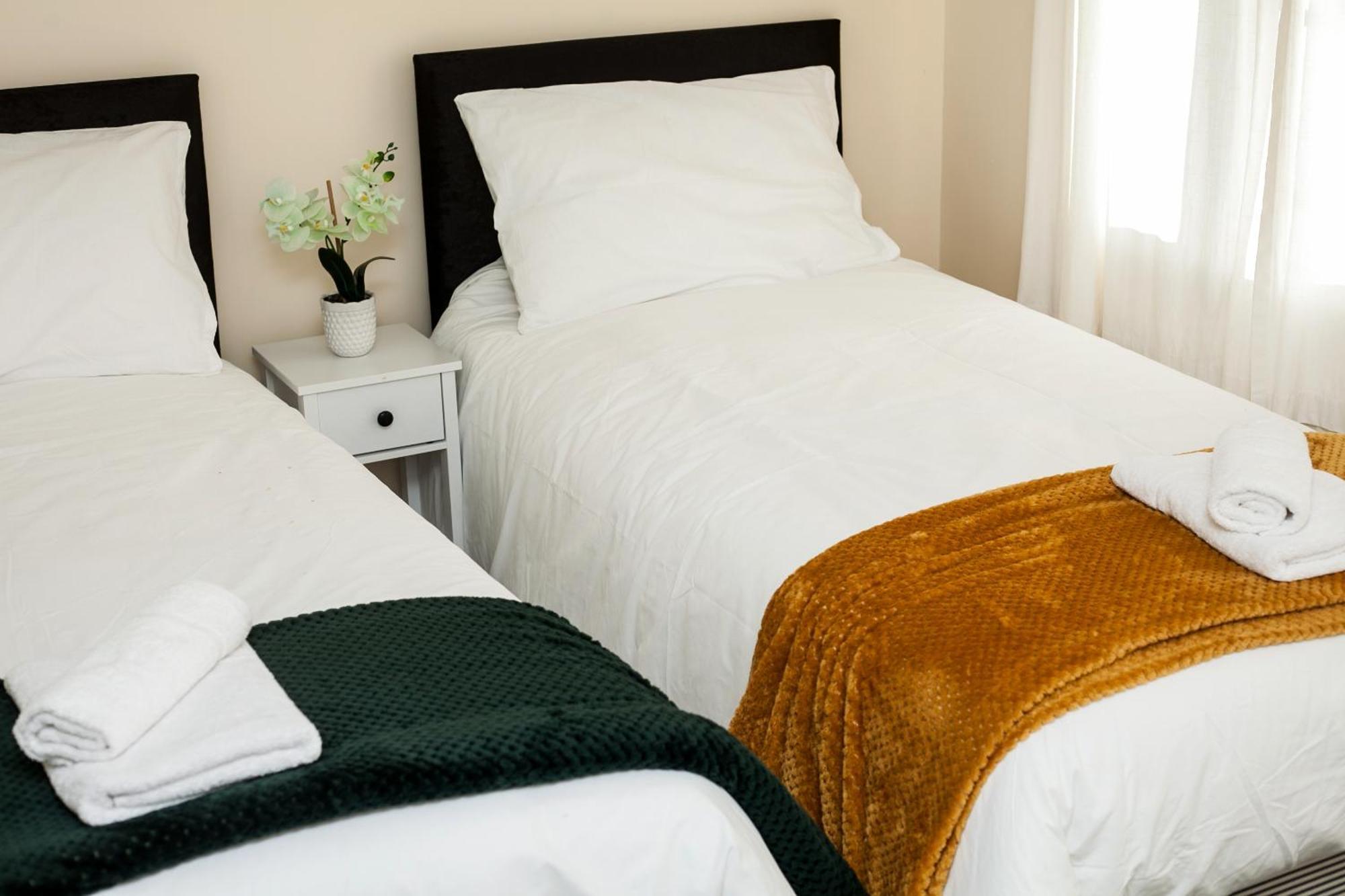 Avril Warwickshire Home Stay 纽尼顿 外观 照片