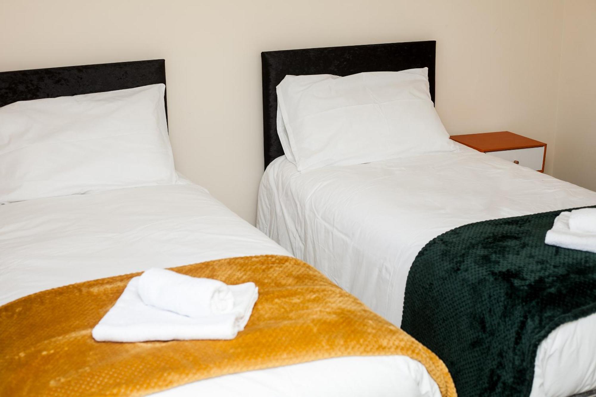 Avril Warwickshire Home Stay 纽尼顿 外观 照片