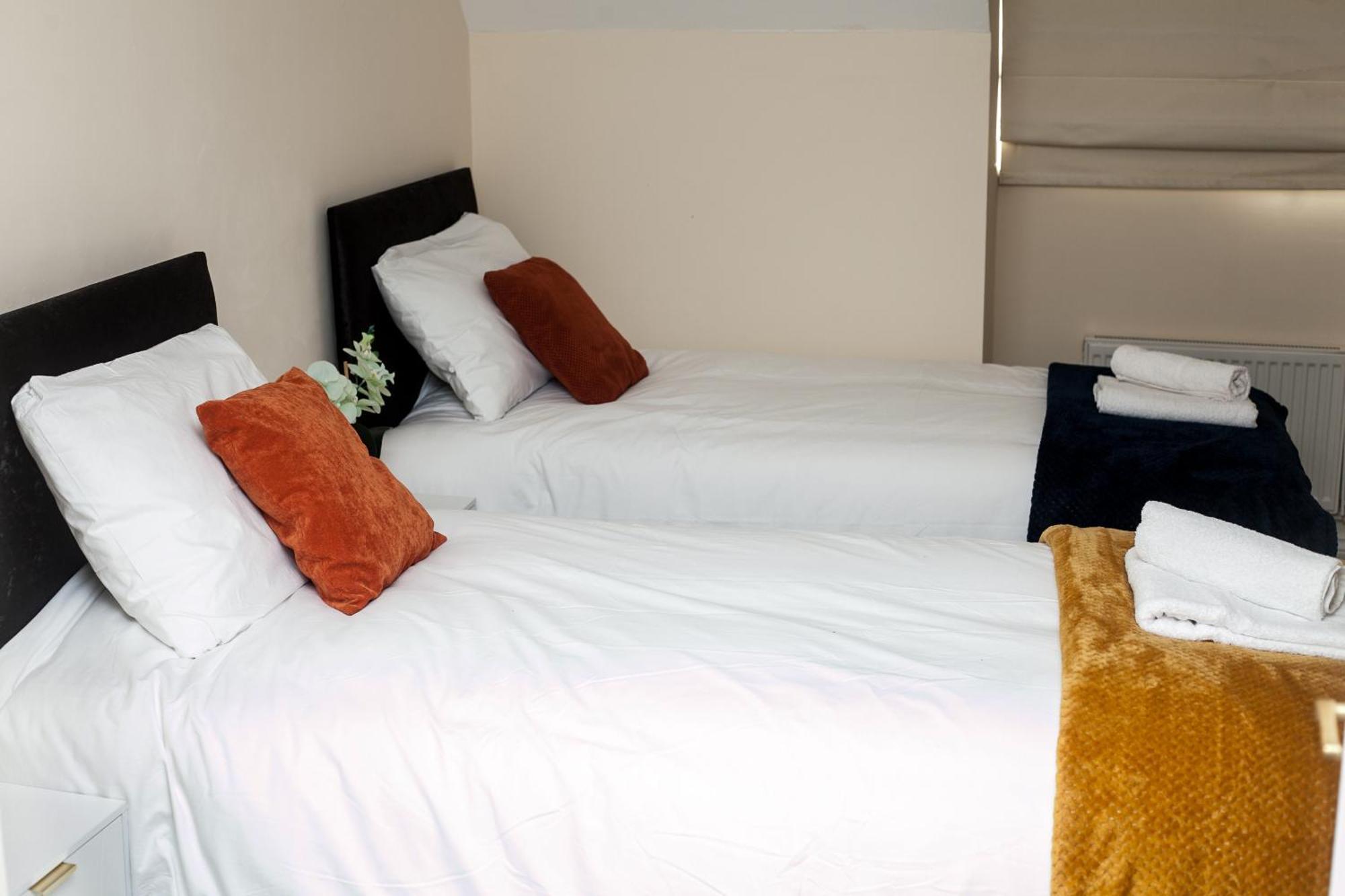 Avril Warwickshire Home Stay 纽尼顿 外观 照片