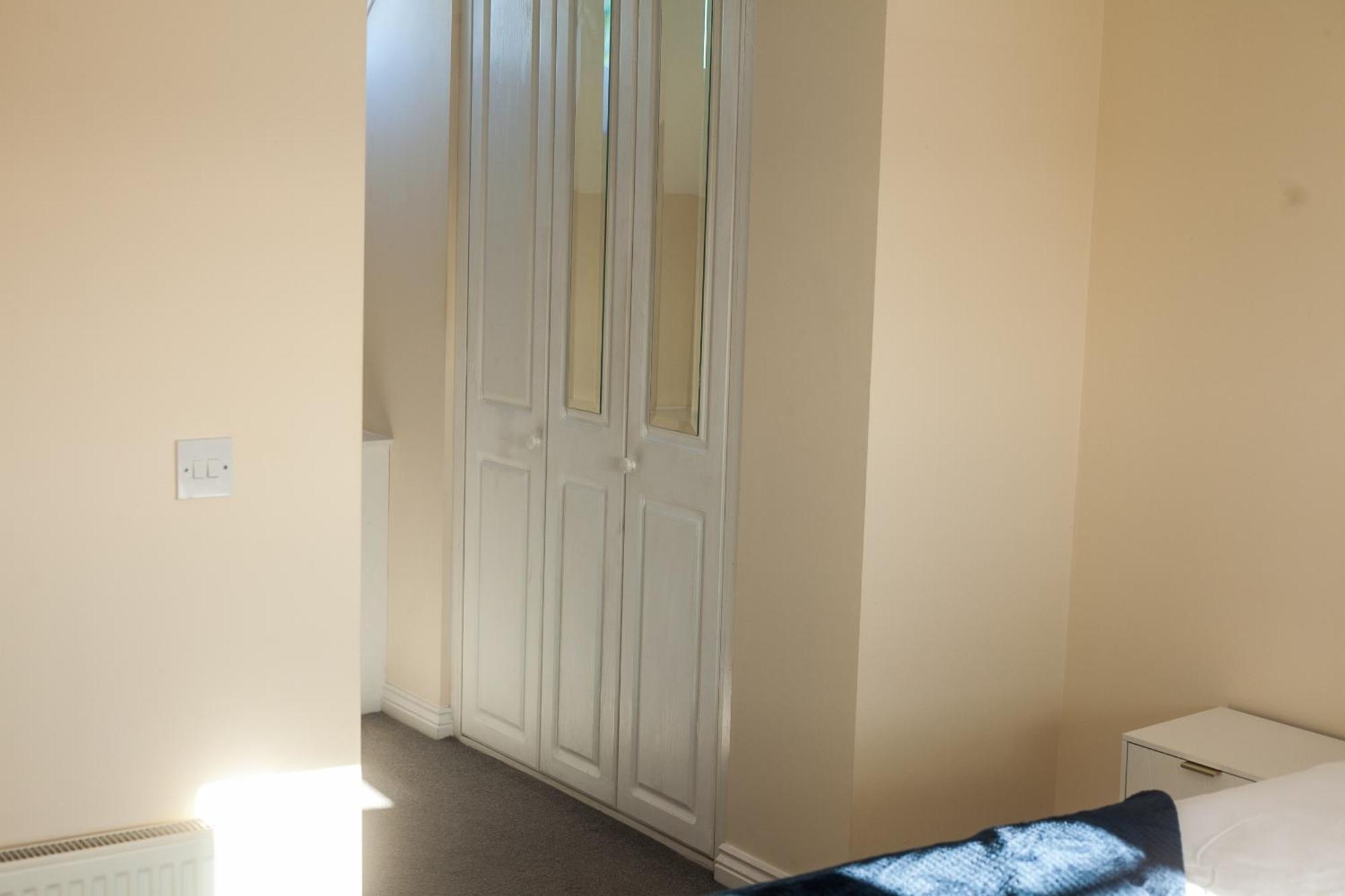 Avril Warwickshire Home Stay 纽尼顿 外观 照片