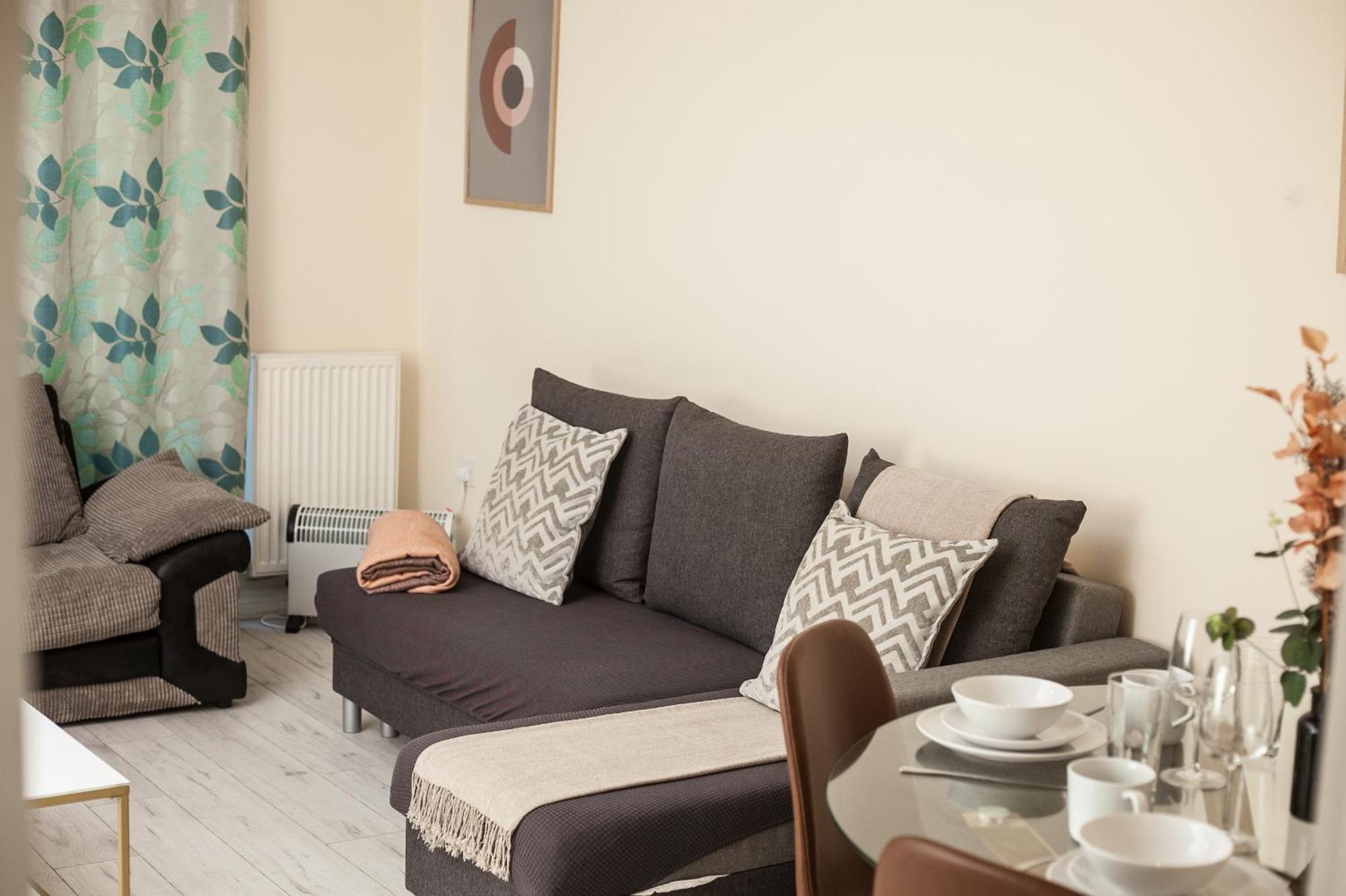 Avril Warwickshire Home Stay 纽尼顿 外观 照片