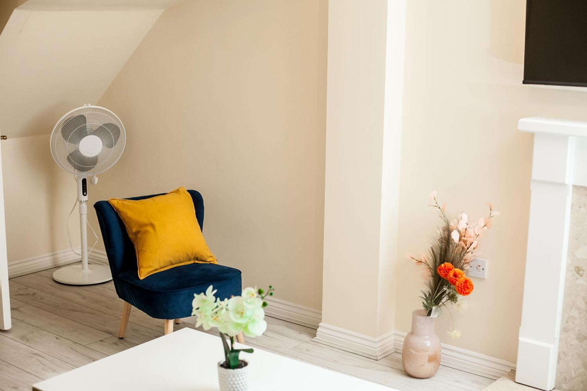 Avril Warwickshire Home Stay 纽尼顿 外观 照片