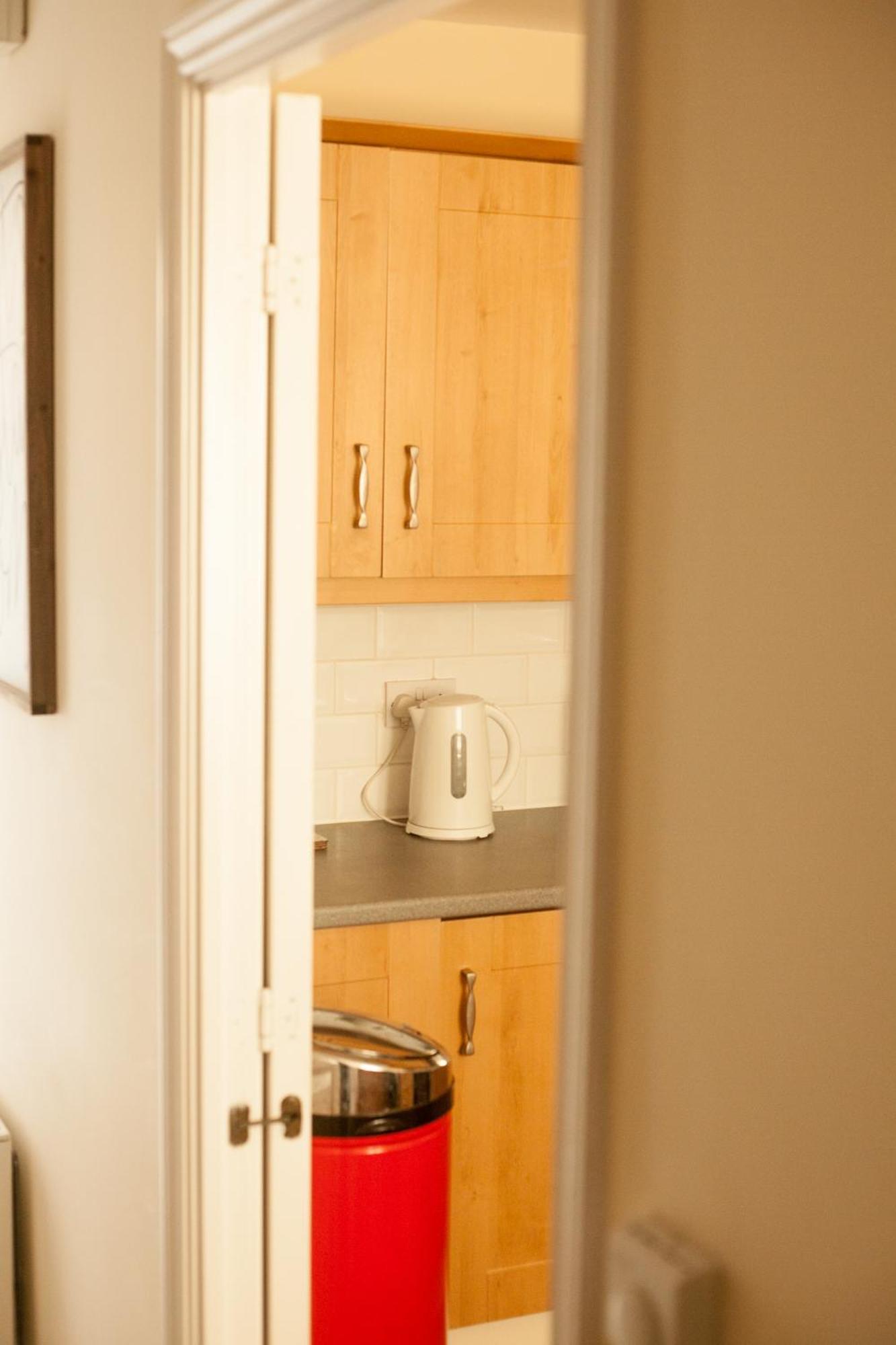 Avril Warwickshire Home Stay 纽尼顿 外观 照片