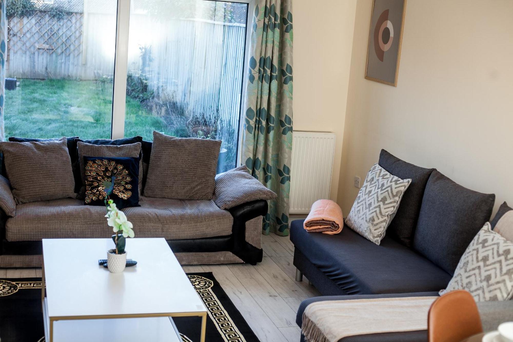 Avril Warwickshire Home Stay 纽尼顿 外观 照片